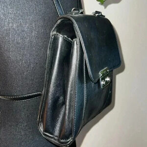 GUESS Los Angeles Unisex Black Vegan Small Silver Tone Hardware